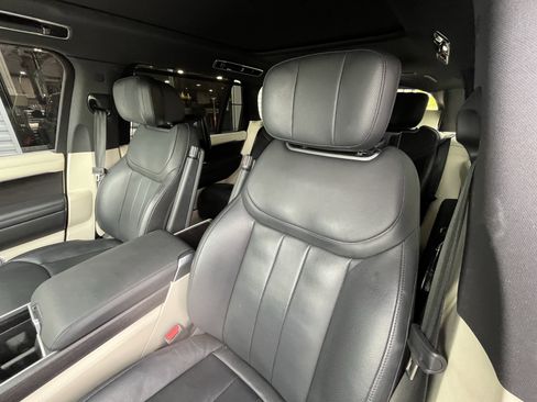 Used 2024 Land Rover Range Rover Long Wheelbase Autobiography image 14