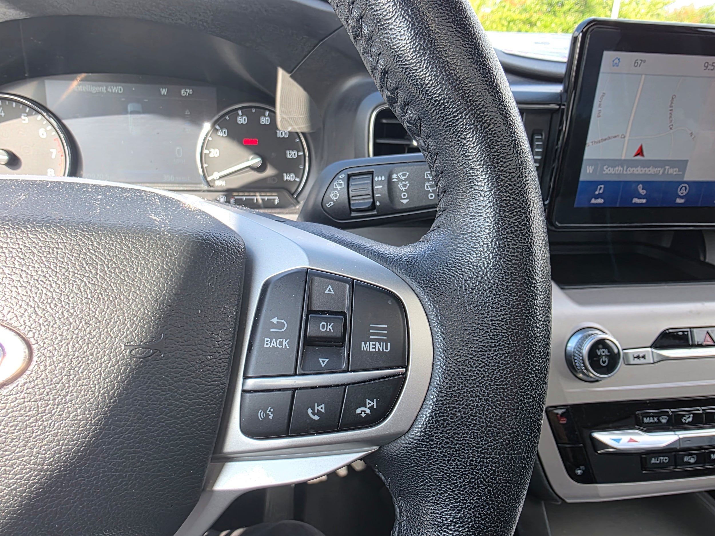 Used 2023 Ford Explorer XLT w/ Equipment Group 202A AWD/4WD image 16