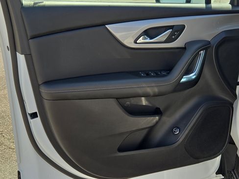 Used 2024 Chevrolet Blazer LT w/ Convenience Package FWD image 16