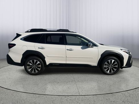Used 2025 Subaru Outback Touring XT AWD/4WD image 7