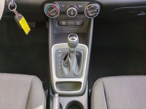 Certified 2023 Hyundai Venue SE w/ Cargo Package image 19