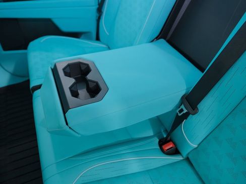 Used 2025 Tesla Cybertruck AWD Crew Cab image 34