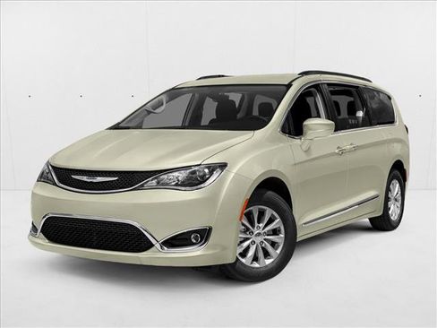 Used 2017 Chrysler Pacifica Limited FWD image 1