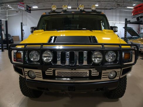 Used 2003 HUMMER H2 w/ Preferred Equipment Group image 3