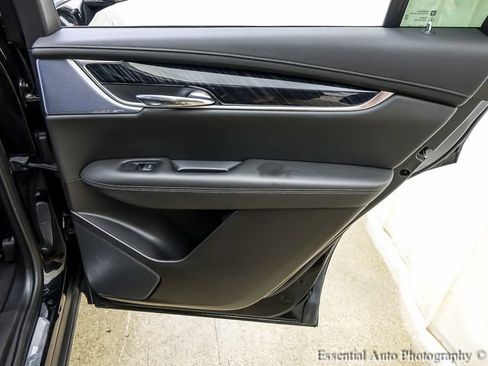 Certified 2024 Cadillac XT6 Premium Luxury w/ LPO, Floor Liner Package AWD/4WD image 26