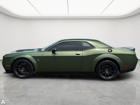 Certified 2023 Dodge Challenger R/T Scat Pack RWD image 3