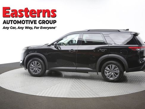 Used 2025 Nissan Pathfinder SV FWD image 63