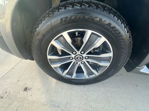 Used 2019 Nissan Armada SL w/ Premium Package image 38