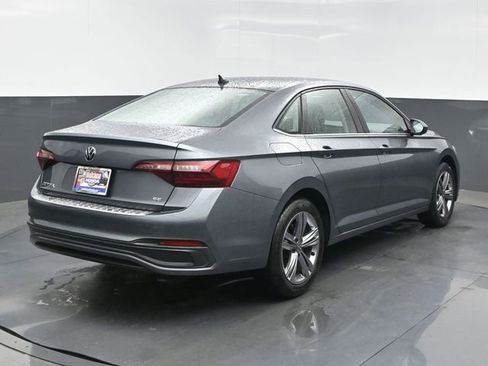 Used 2022 Volkswagen Jetta SE FWD image 5