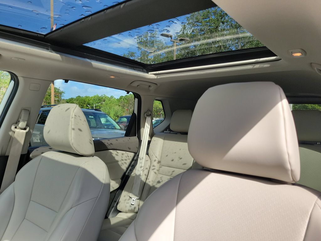 Used 2023 Nissan Rogue SV w/ SV Premium B Package FWD image 24