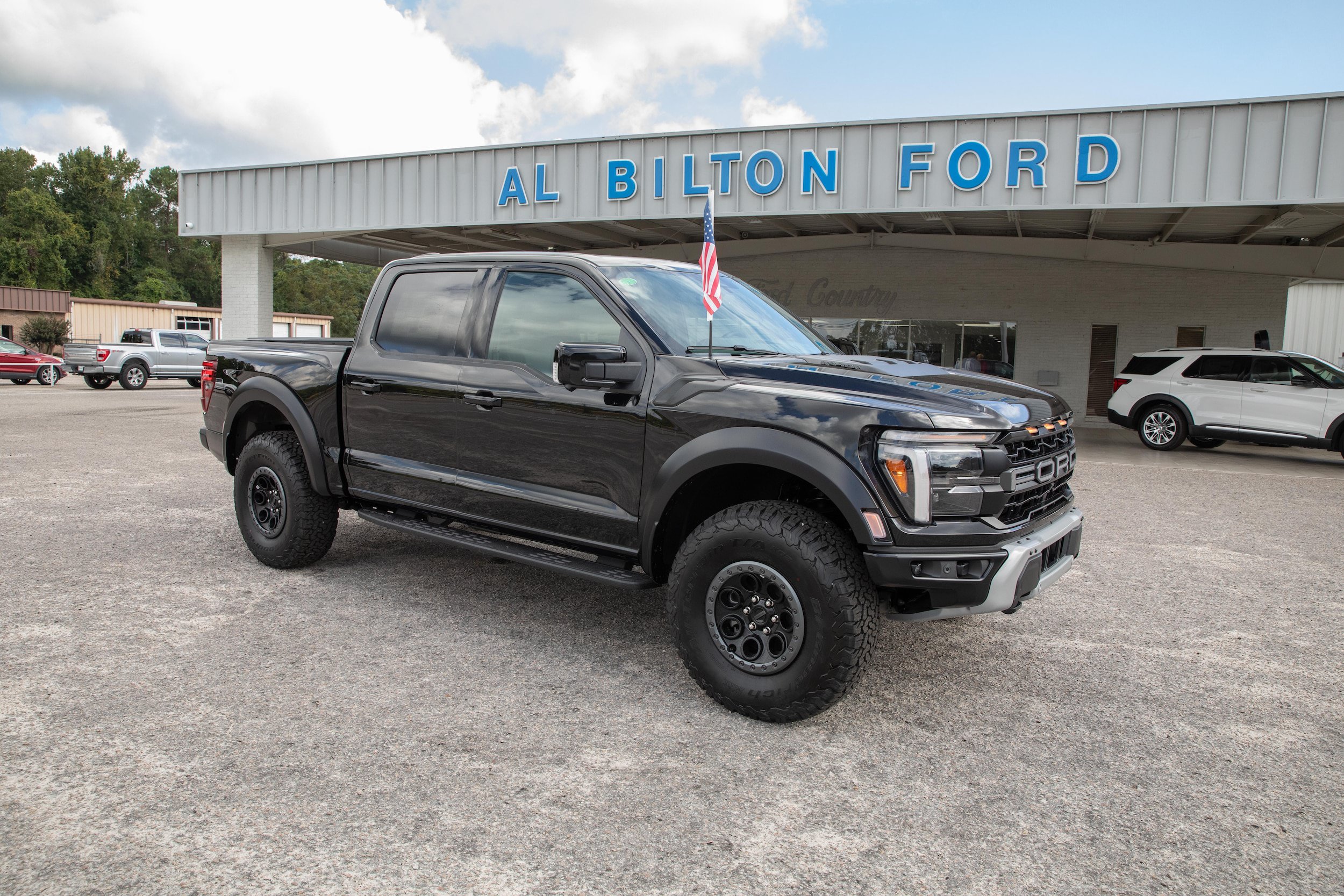 New 2026 Ford F150 Raptor AWD/4WD image 2