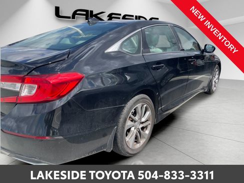 Used 2018 Honda Accord LX image 5