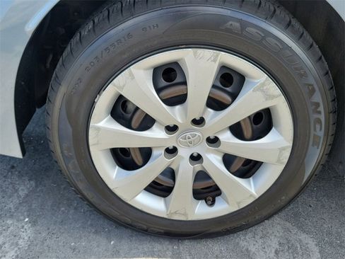 Certified 2022 Toyota Corolla LE image 7