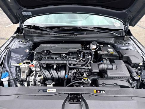 Used 2024 Hyundai Elantra SEL w/ Convenience Package FWD image 12