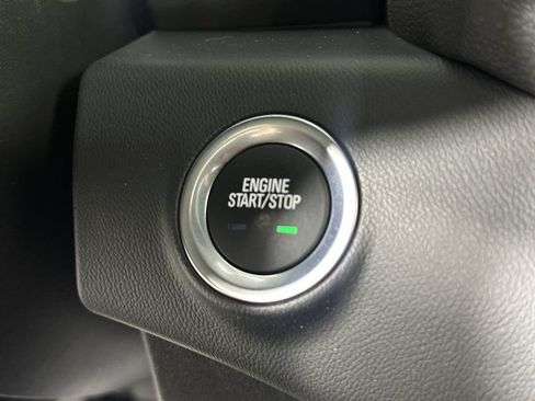 Used 2023 GMC Terrain SLE w/ Driver Convenience Package FWD image 19