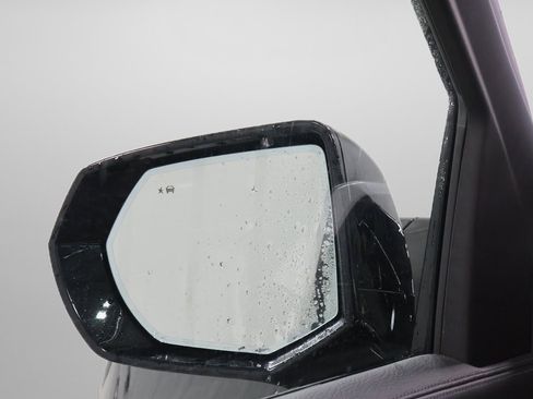 Used 2025 GMC Yukon XL Denali w/ Sun & Power Step Package image 23