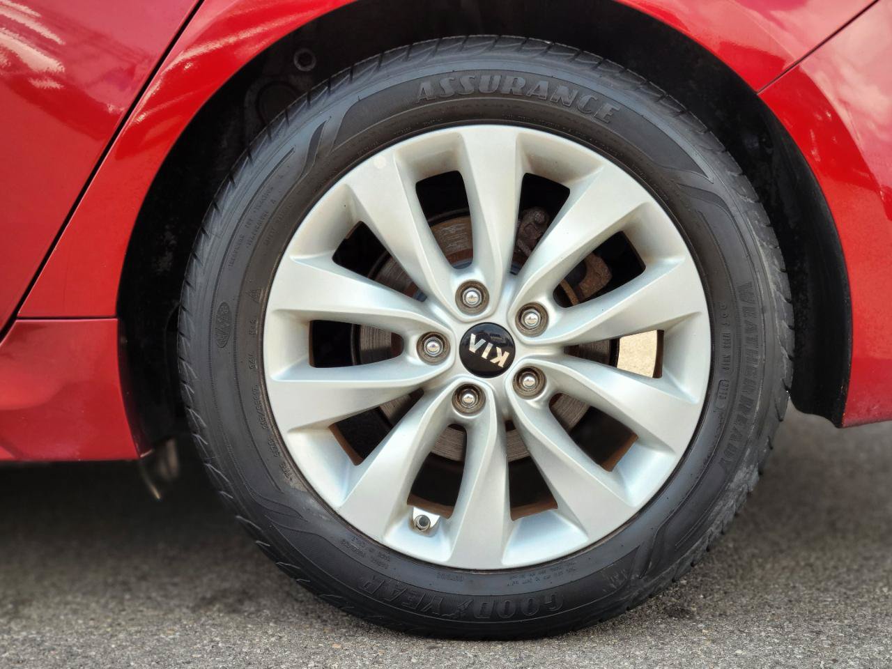 Used 2018 Kia Optima S FWD image 16
