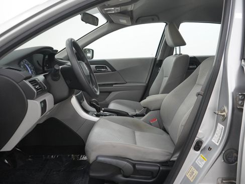 Used 2015 Honda Accord LX image 21