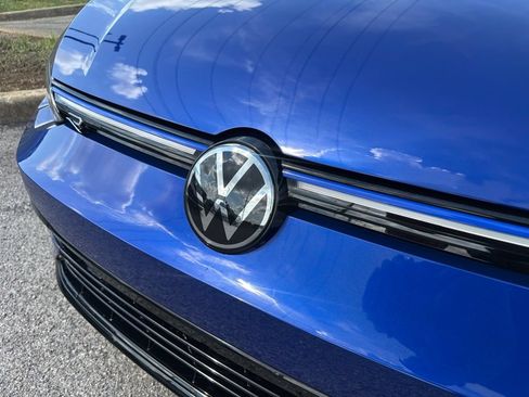 Used 2024 Volkswagen Golf R AWD/4WD image 8