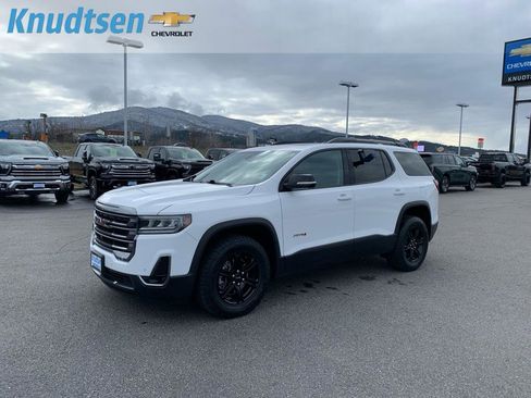 Used 2023 GMC Acadia AT4 w/ Technology Package image 3