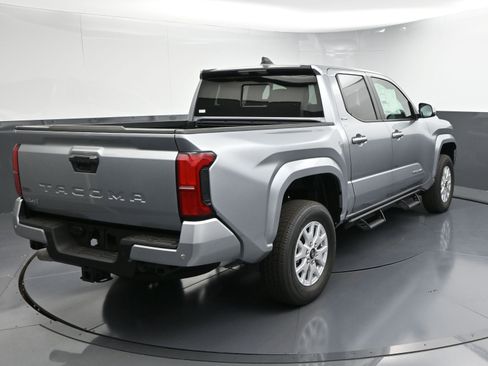 Used 2024 Toyota Tacoma SR5 w/ SR5 Upgrade Package image 8