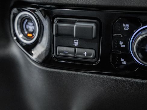 Used 2023 Chevrolet Silverado 1500 High Country w/ High Country Premium Package image 35