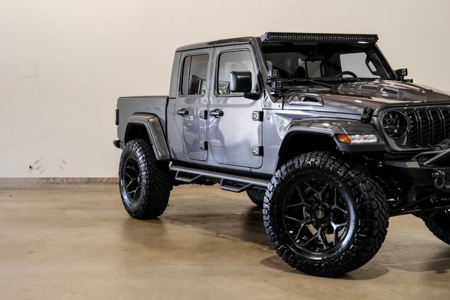 Used 2025 Jeep Gladiator Sport AWD/4WD image 28