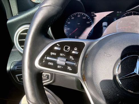 Used 2022 Mercedes-Benz GLC 300 4MATIC w/ Premium Package Lite image 23