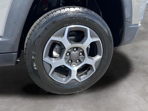 Used 2022 Jeep Compass Trailhawk image 8