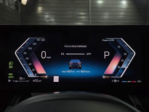 Used 2025 BMW 530i xDrive w/ Premium Package image 23