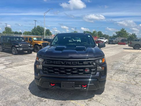 Used 2022 Chevrolet Silverado 1500 Custom Trail Boss AWD/4WD image 2