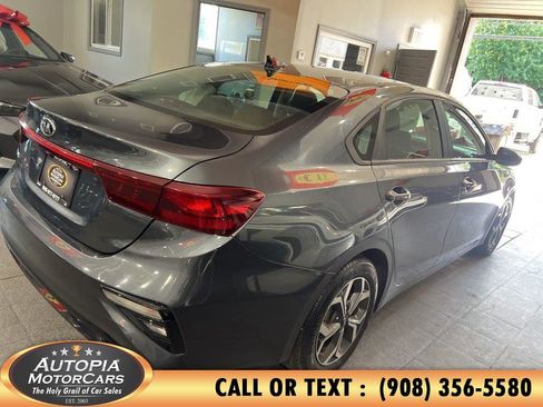 Used 2021 Kia Forte LXS FWD image 6