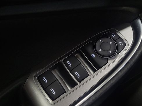 Used 2020 Chevrolet Malibu LT image 27