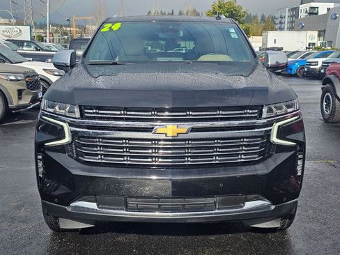 Used 2024 Chevrolet Suburban Premier image 2