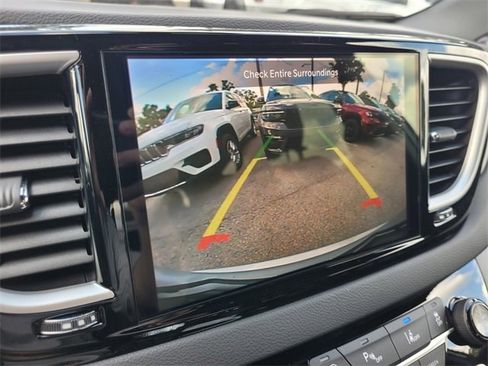 New 2026 Chrysler Voyager LX image 34