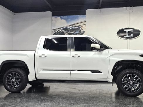 Used 2024 Toyota Tundra Platinum AWD/4WD image 22