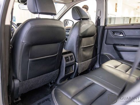 Used 2022 Nissan Rogue SL w/ SL Premium Package image 30