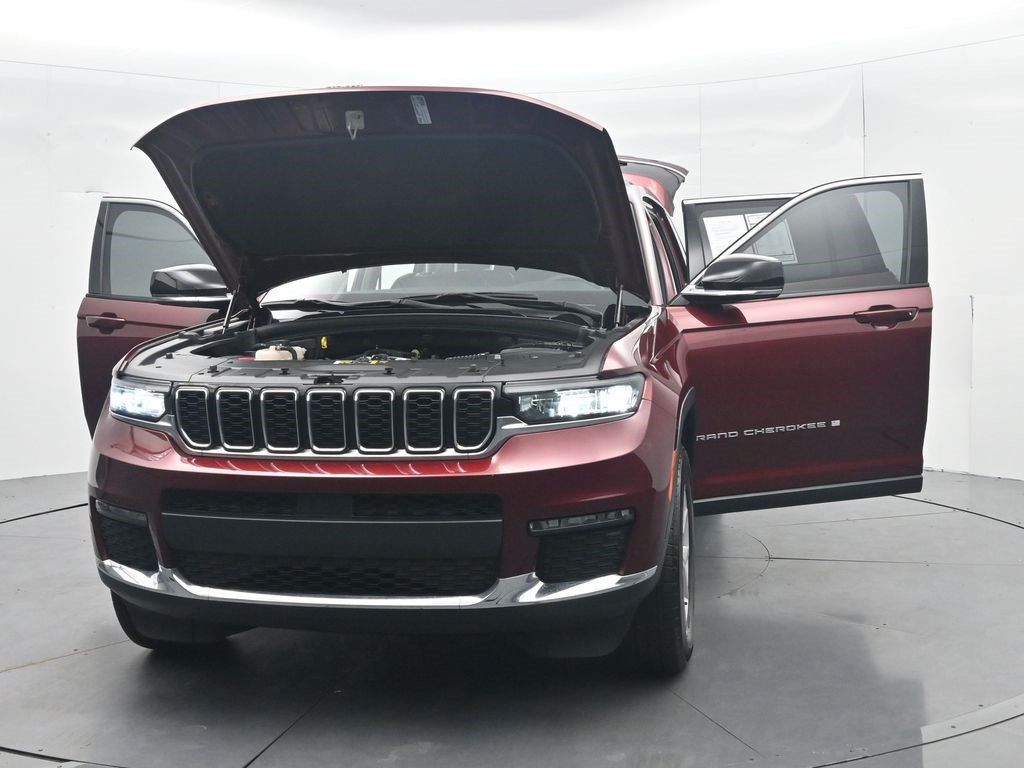 Used 2023 Jeep Grand Cherokee L Limited RWD image 44
