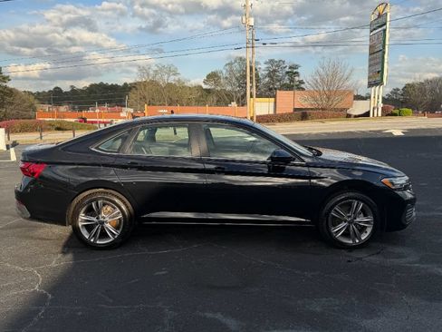 Used 2024 Volkswagen Jetta SE FWD image 4