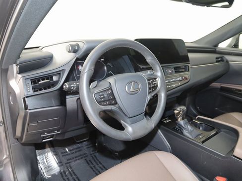 Used 2023 Lexus ES 350 w/ Accessory Package (Z2) image 24