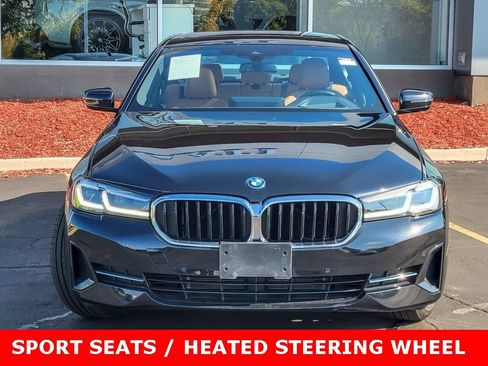 Used 2023 BMW 530e xDrive w/ Premium Package image 4