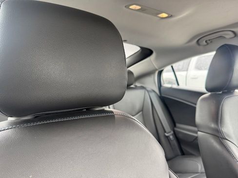 Used 2018 Chevrolet Volt Premier w/ Driver Confidence Package image 31