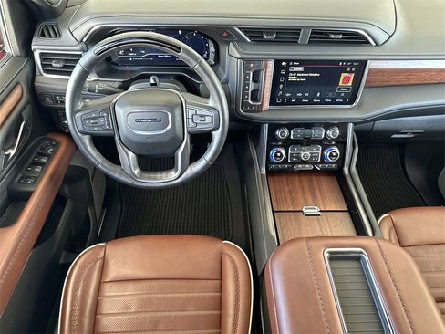 Certified 2024 GMC Yukon Denali Ultimate image 16
