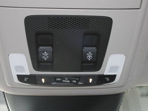Used 2023 Honda Pilot Elite image 26