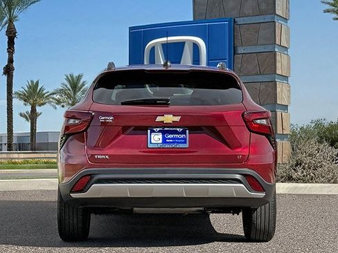 Used 2024 Chevrolet Trax LT w/ Driver Confidence Package image 6