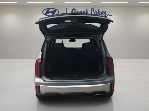 Used 2023 Kia Telluride S image 10