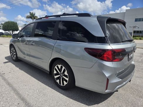 Used 2025 Honda Odyssey EX-L image 8