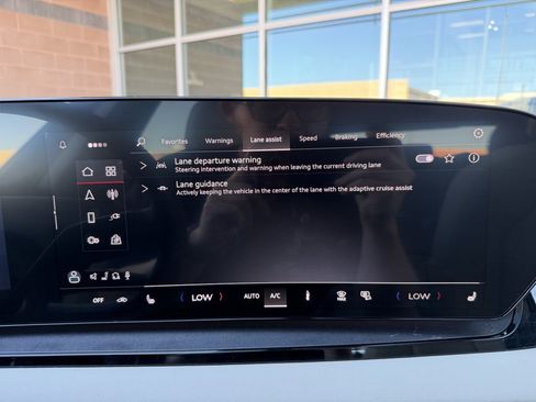 Used 2025 Audi Q6 e-tron Premium w/ Convenience Package image 24