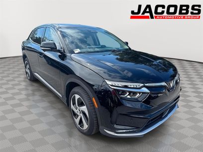 New 2025 VinFast VF 8 Eco