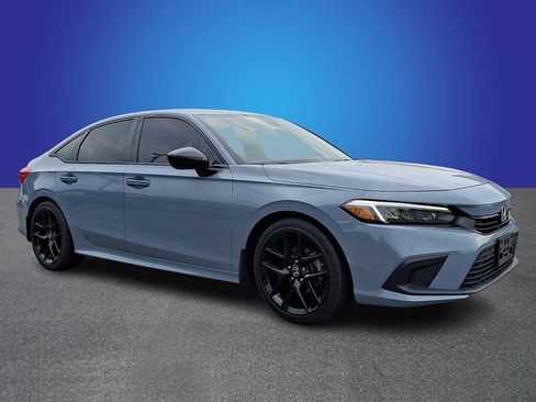 Used 2023 Honda Civic Sport image 2